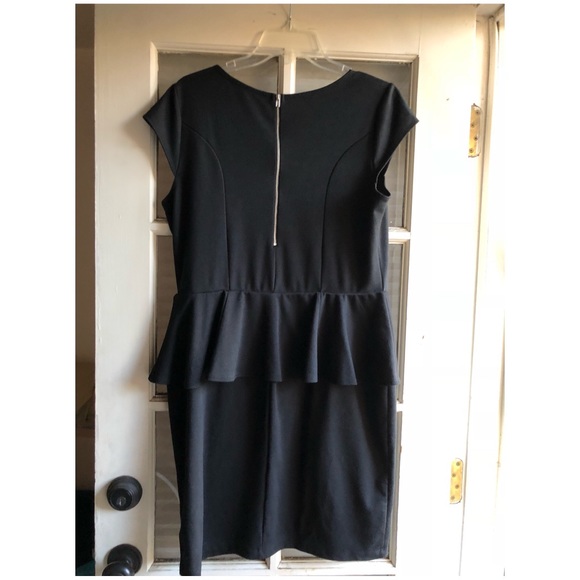 Black peplum dress - Picture 2 of 2
